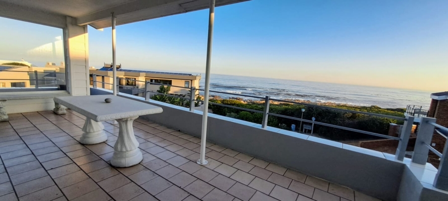 To Let 5 Bedroom Property for Rent in Vermont Western Cape